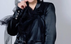 吻戏摸胸床片段大全